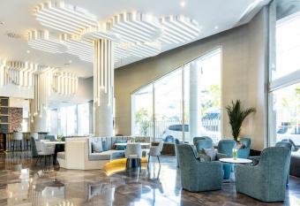 Ilunion Alcal   Norte allows 18 year olds to book a room