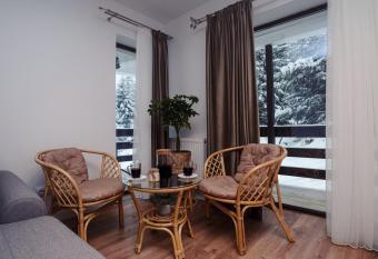 Predeal Best Mountain View has Balcony rooms