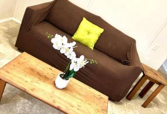 Spacious 3 Bedroom 2b Nature paradise allows 18 year olds to book a room