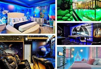 New Luxury Pool Villa By Disney has Balcony rooms