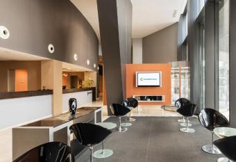 Ilunion Aqua 3 allows 18 year olds to book a room