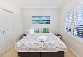 Point Bulli has Balcony rooms