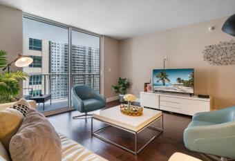 Modern 1 Bedroom In The Heart Of Brickell Key allows 18 year olds to book a room
