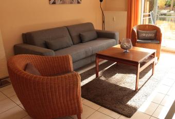 TRA2a  has Balcony rooms