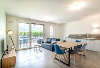 Le Dolce has Balcony rooms