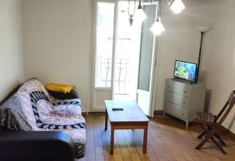 2 pi  ces atypique has Balcony rooms