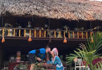 hapy homestay has Balcony rooms