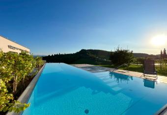 An der Lage has Balcony rooms