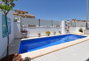 62 Cabo de Gata allows 18 year olds to book a room