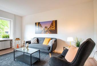 Helle, moderne 3-Zimmer-Wohnung has Balcony rooms