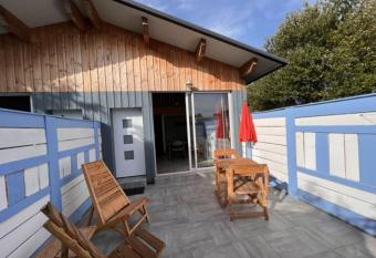 Le Phare allows 18 year olds to book a room