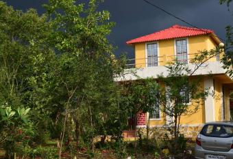Prashant Ghodke s Farmhouse has Balcony rooms