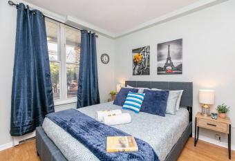 Cozy 1BR Units w Netflix - Prime Location allows 18 year olds to book a room