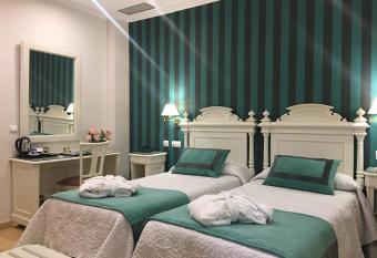 Adriano Boutique Sevilla allows 18 year olds to book a room