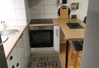 DJS-Modern Studios has Balcony rooms