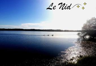 Le Nid has Balcony rooms