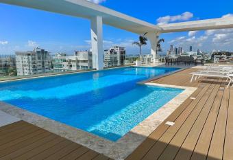 Luxury Apartment Suite Bella Vista - Santo Domingo allows 18 year olds to book a room