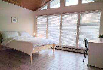 Sunshine House allows 18 year olds to book a room