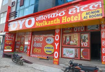 OYO IAE566 Neelkanth Hotel allows 18 year olds to book a room