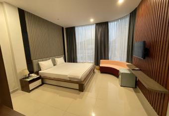 Michelle Hotel has Smoking rooms