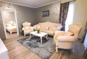 Amazing Luxury new apartment allows 18 year olds to book a room