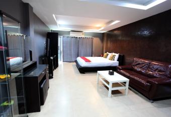 Del Mar Rooms has Smoking/Balcony rooms