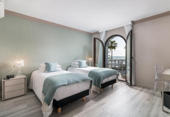 Boutique Hotel B51 allows 18 year olds to book a room