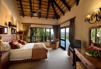 Kruger Park Lodge unit 35 or 38 allows 18 year olds to book a room