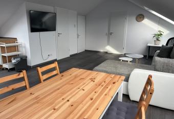 Unique ger  umige 2 Zimmerwohnung in Tuttlingen mit Netflix, Sauna und Fitness allows 18 year olds to book a room