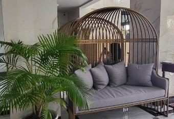 Baan Thanakul Residences has Balcony rooms