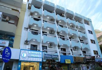 Lamera Hotel has rooms with a private hot tub