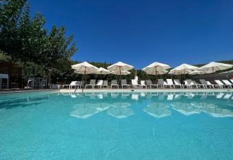 Hotel Rosaleda del Mijares has Balcony rooms