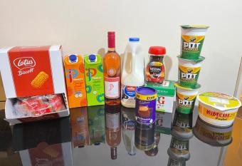 3 Bedrooms Comfortable Home With Jacuzzi Hot Tub Sleeps 10 allows 18 year olds to book a room