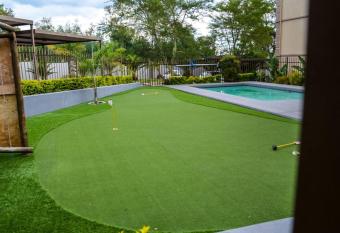 Peaceful gateaway - 2 bed apartment in Sunninghill with back-up power has Balcony rooms