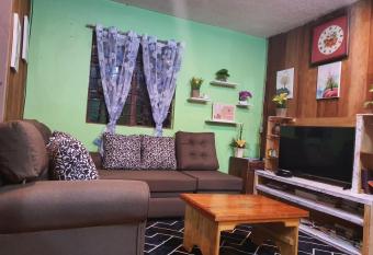 3Bedroom with mountain view balcony-Baguio Homestay has Balcony rooms