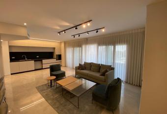 David Residence New Private apartment allows 18 year olds to book a room