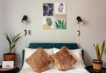 Buenbyahe Rooms F Residences has Balcony rooms