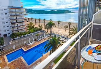 Hotel Monterrey Roses by Pierre & Vacances allows 18 year olds to book a room