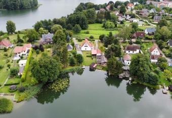 Ferienhaus Regner    Das Anwesen am See    **** allows 18 year olds to book a room