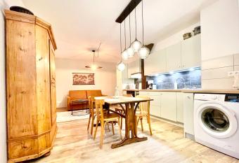 Colmar - Le Nichoir - Centre historique - Wifi allows 18 year olds to book a room