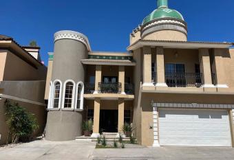 Residencia 5min Consulado Americano allows 18 year olds to book a room