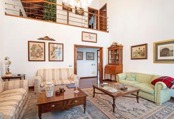 Casa La Victoria has Balcony rooms