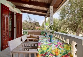 Areti Orfeas Apartment 3 has Balcony rooms