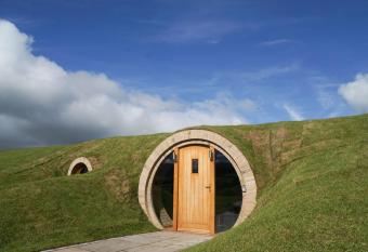 Hare s View has rooms with a private hot tub