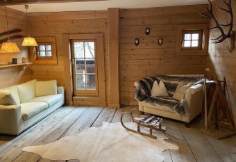 Geigerhaus 500 Jahre - Maisonette has Balcony rooms