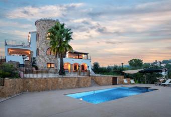 Villa Los primos has Balcony rooms