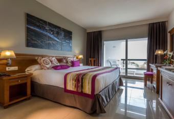 Grand Palladium Palace Ibiza Resort & Spa- All Inclusive has Balcony rooms