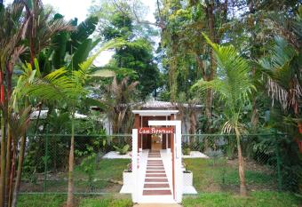 Gigi Brown Villa Paparazzi Beachfront allows 18 year olds to book a room