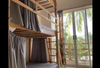 La Palmera Hostel allows 18 year olds to book a room