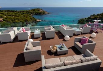 AluaSoul Carolina - Adults Only allows 18 year olds to book a room